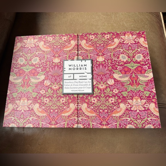 William Morris Other - William Morris at Home Luxury Body Care Set Strawberry Thief NEW NWT